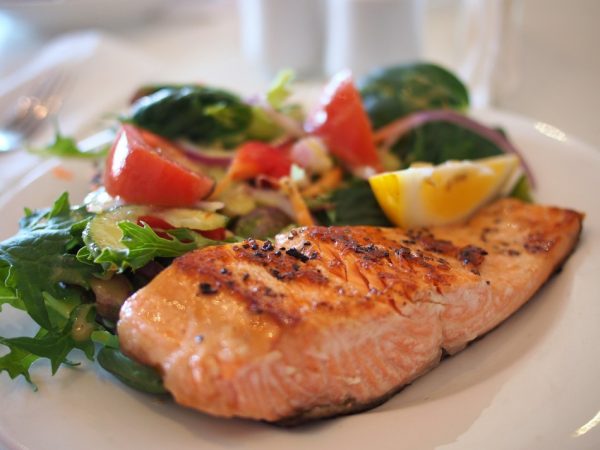 Omega-3 fatty acids from salmons can relieve pressure from the oxidation of the lungs.