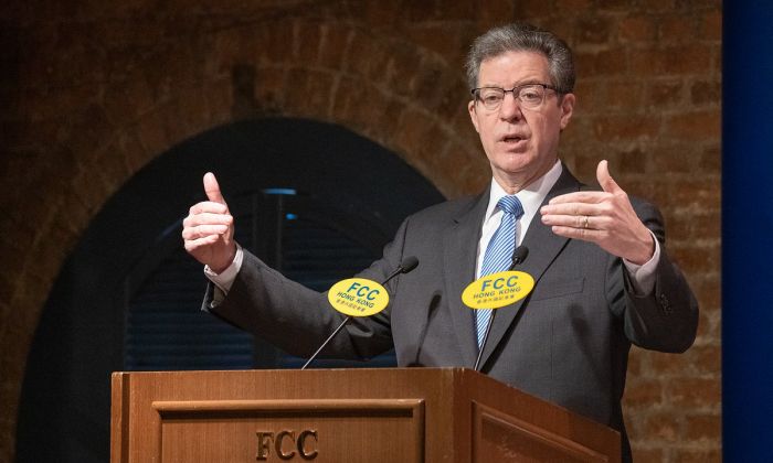 Sam Brownback, the U.S. ambassador for religious freedom, delivered a speech at the Hong Kong Foreign Correspondents' Club on March 8.