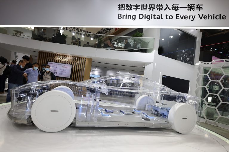 Chinese company Huawei, the world’s biggest telecommunication equipment maker, is planning to manufacture electric vehicles and could even launch a few models this year,