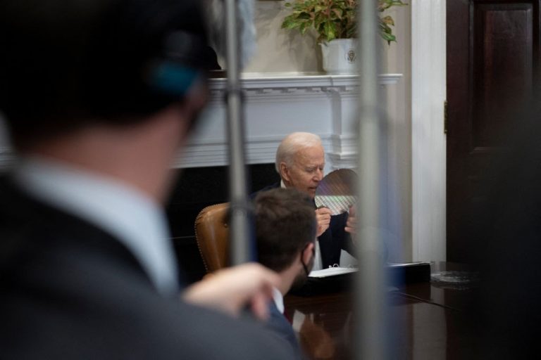 biden-white-house-semiconductor-computer-chips-GettyImages-1232270402