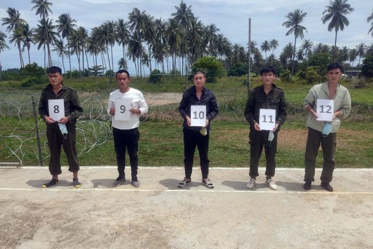 Zhang Zhenjie, Wei Pengjie, Guo Peiyang, Tian Mingxin, and Zhang Qiang after being collected by Malaysian authorities.