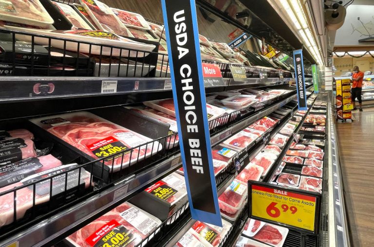 USDA Choice beef is displayed for sale in a grocery store on November 11, 2021 in Los Angeles, California. U.S. consumer prices have increased solidly in the past few months on items such as food, rent, cars and other goods as inflation has risen to a level not seen in 30 years. The consumer-price index rose by 6.2 percent in October compared to one year ago.