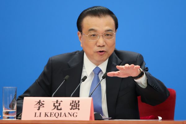 Chinese-premier-li-keiqang_economic-crisis