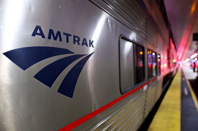 Amtrak-suspends-vaccine-mandate-for-employees-Getty-Images-1358181098