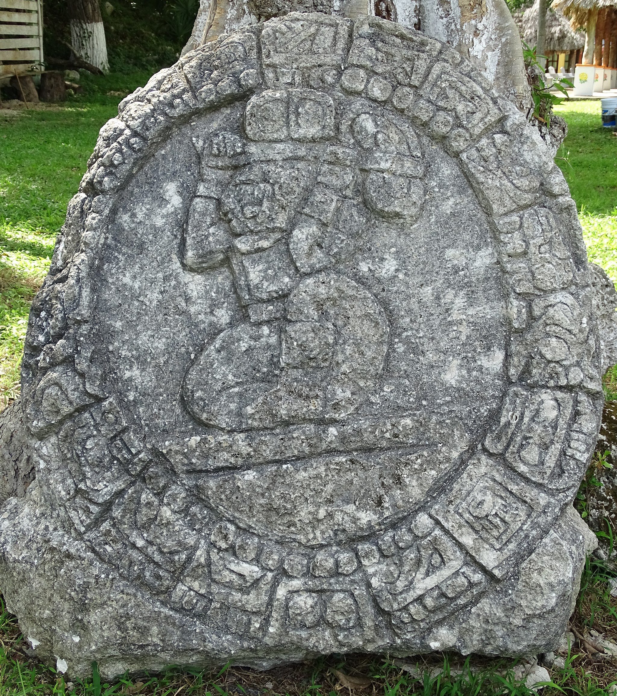 Mayan-calendar-stone-wikimedia-commons