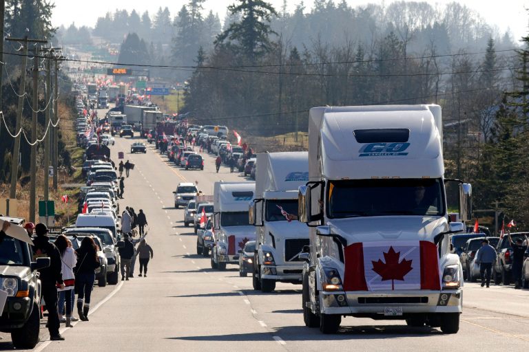 canada-freedom-convoy-trucks-us-border-washington-state-british-columbia_GettyImages-1238425098