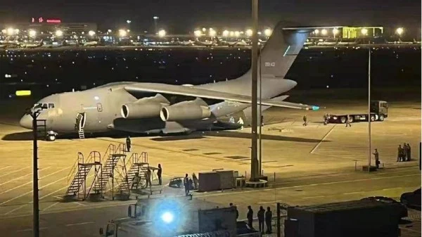 Y-20-chinese-army_hongqiao-airport-shanghai-zero-covidA Y-20 transport jet of the Chinese People's Liberation Army arrives at Shanghai's Hongqiao Airport on April 3, 2022. (Image: Screenshot via Weibo)
