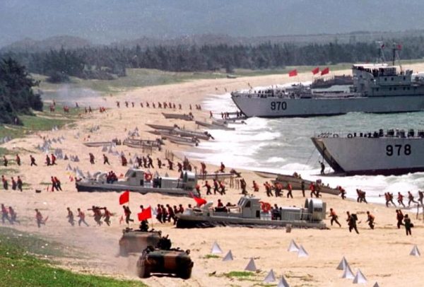 china-pla-amphibious-assault-drills-exercises-taiwan-_detail_1999_GettyImages-182632313.jpg