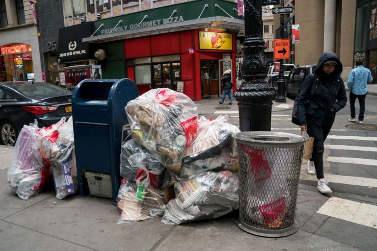 Sanitation-New-York-Alternate-side-parking-Clean-Curbs-Program-Jessica-Tisch-Getty-Images-923066976