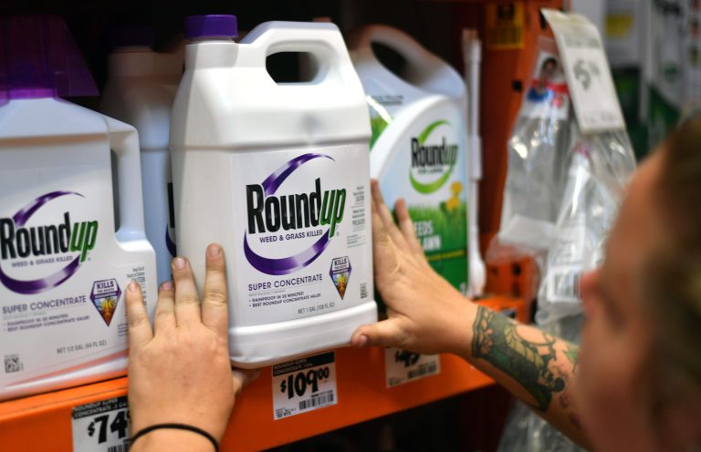 Cancer-causing-chemical-glyphosate-found-in-80-percent-of-American's-urine-Getty-Images-994994464
