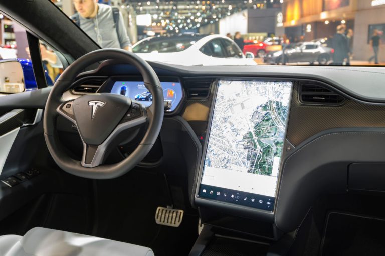 Elon-Musk-self-driving-technology-auto-pilot-Getty-Images-1201203240