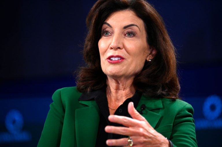New-York-EV-rules-2035-Kathy-Hochul-Getty-Images-1425557109
