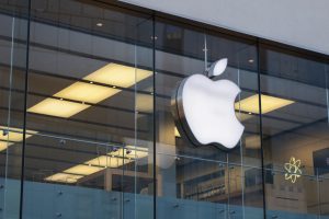 Apple-store-unionizes-in-Oaklahoma-Getty-Images-1387683208