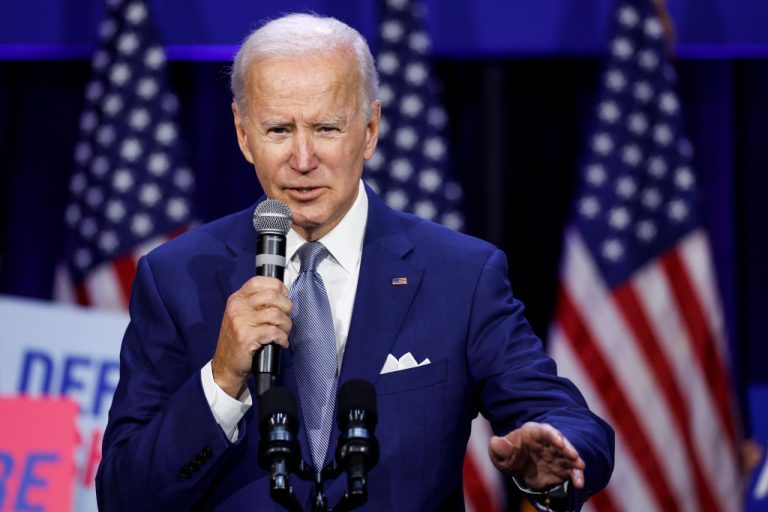 Biden-approval-ratings-Democrats-midterm-elections-Getty-Images-1434482325