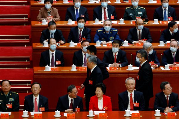 hu-jintao_xi-jinping_20th-party-congress-China_2022-10-22T133234Z_2_LYNXMPEI9L04S_RTROPTP_4_CHINA-CONGRESS.jpg