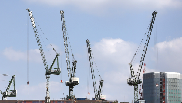 Cranes line the London skyline on construction sites in London, Britain, August 17, 2016. (Image: Screenshot / REUTERS)