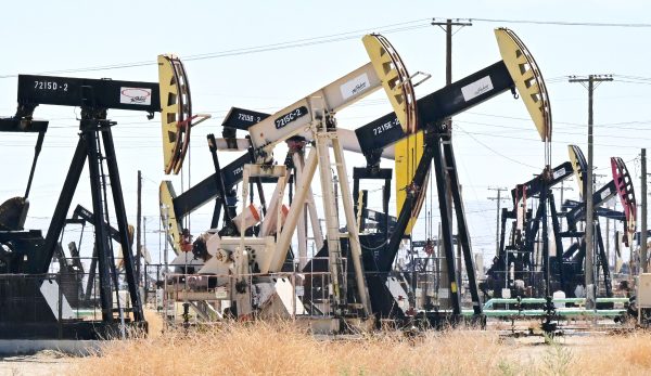 Oil-prices-ease-as-Federal-reserve-pushes-interest-rates-Getty-Images-1244072016
