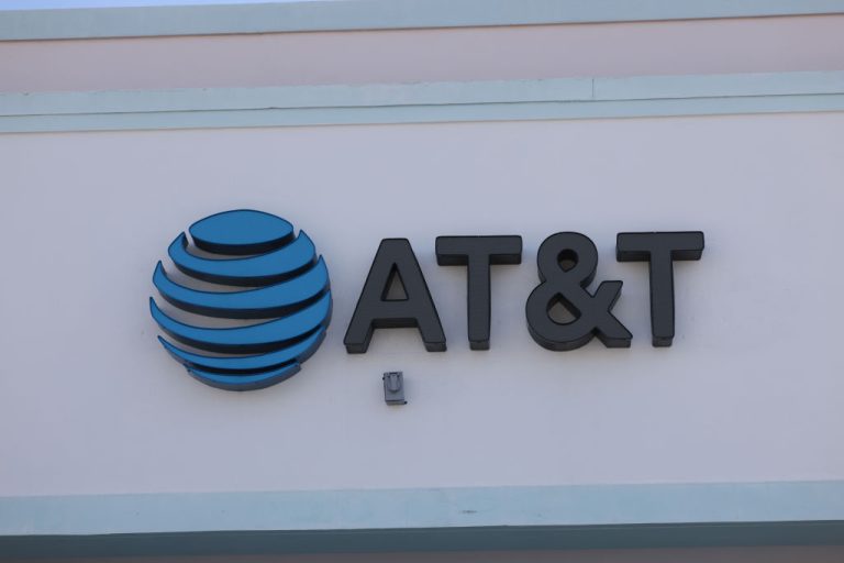 AT&T-settle-lawsuit-agree-to-pay-6-million-Getty-Images-1446465223