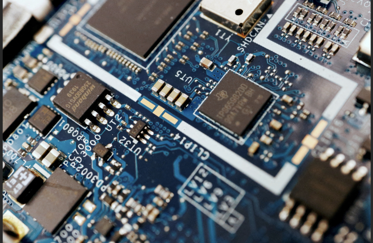 Semiconductor chips are seen on a circuit board of a computer in this illustration picture taken February 25, 2022. (Image: Screenshot / Reuters)