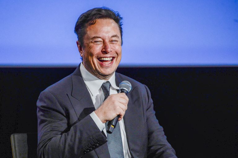 Elon-Musk-approval-ratings-and-polls-Getty-Images-1242798529