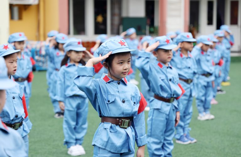 The CCP is forcing kindergarten parents to sign a pledge to indoctrinate their children with atheism.