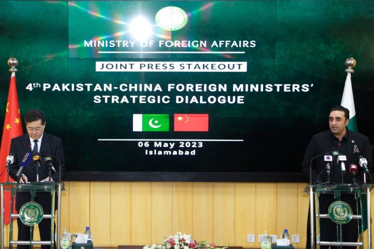 Pakistan wants to purchase Russian oil if it can settle in the Chinese yuan.