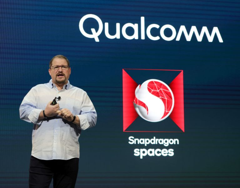 Qualcomm has warned that smartphone demand is collapsing with eyes on Mainland China