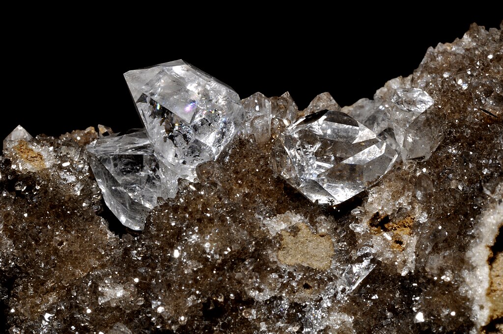 Herkimer-diamonds-Wikimedia-commons