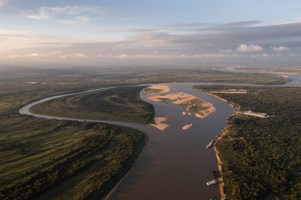 Argentina’s $10 Billion Paraná Waterway Bid Draws Scrutiny Over Chinese, US Influence