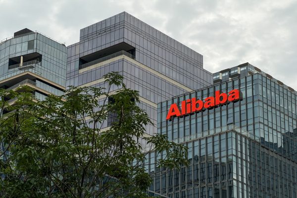 China Restricts Exports to American Defense Firms as Retaliation Against US Sanctions