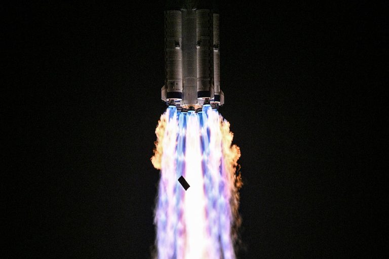 CHINA - Reuseable Rockets SpaceX competition